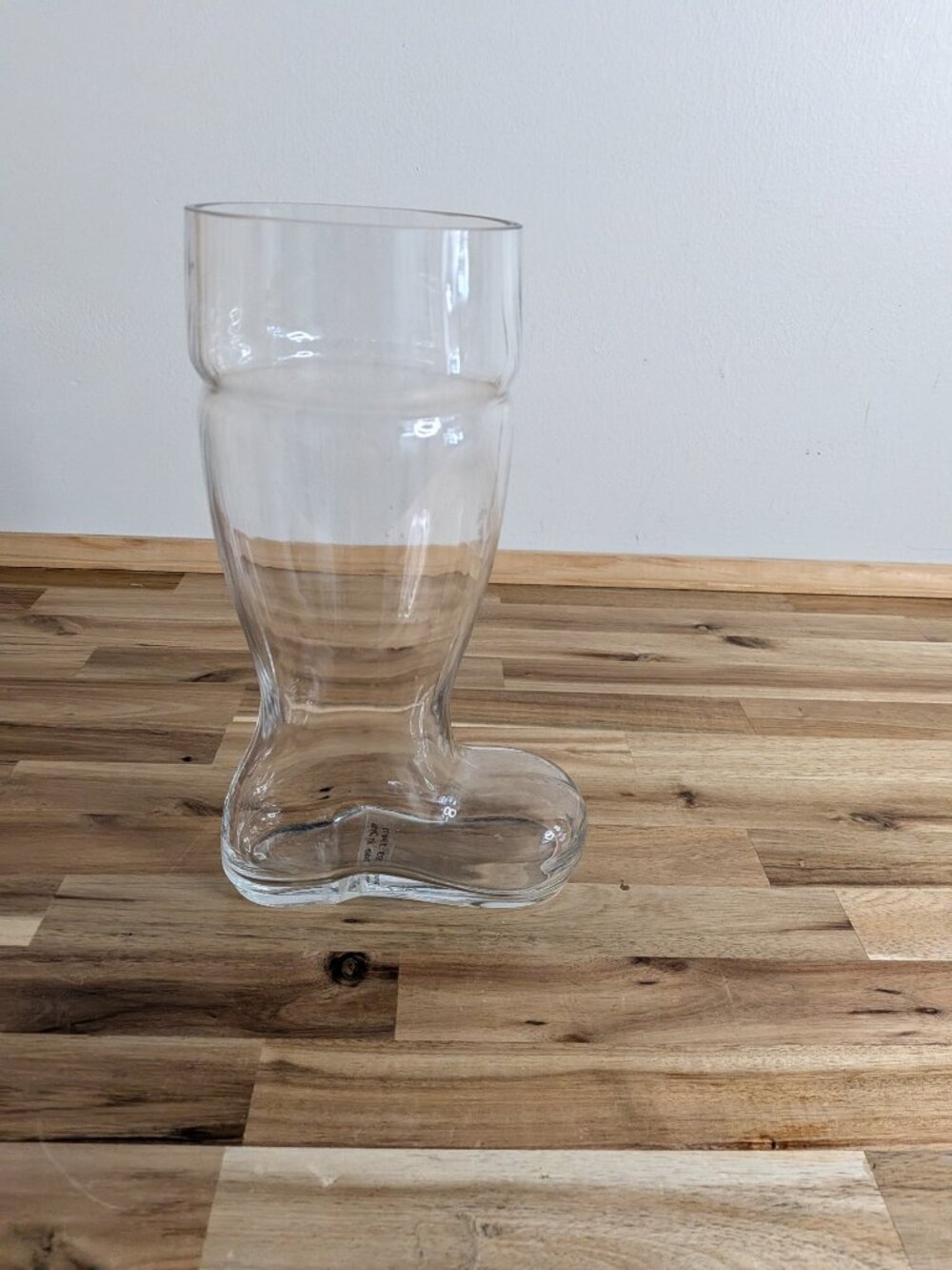 Glass drinking boot. - Picture 2 of 2
